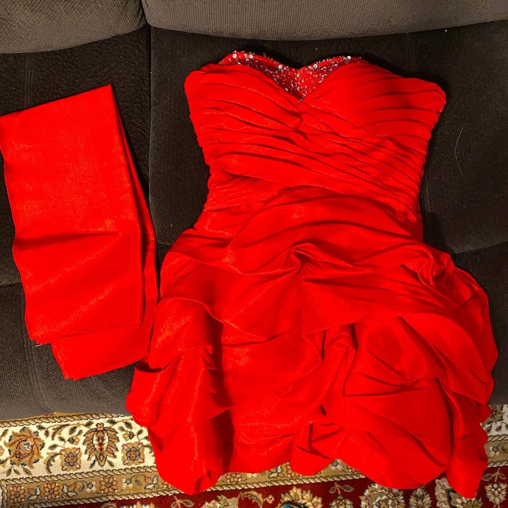 Prom dress short with scarf. size small